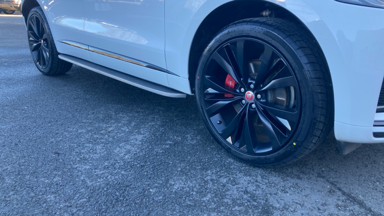 Jaguar F-Pace 2.0 D200 R-Dynamic Black 5dr Auto AWD Diesel Estate